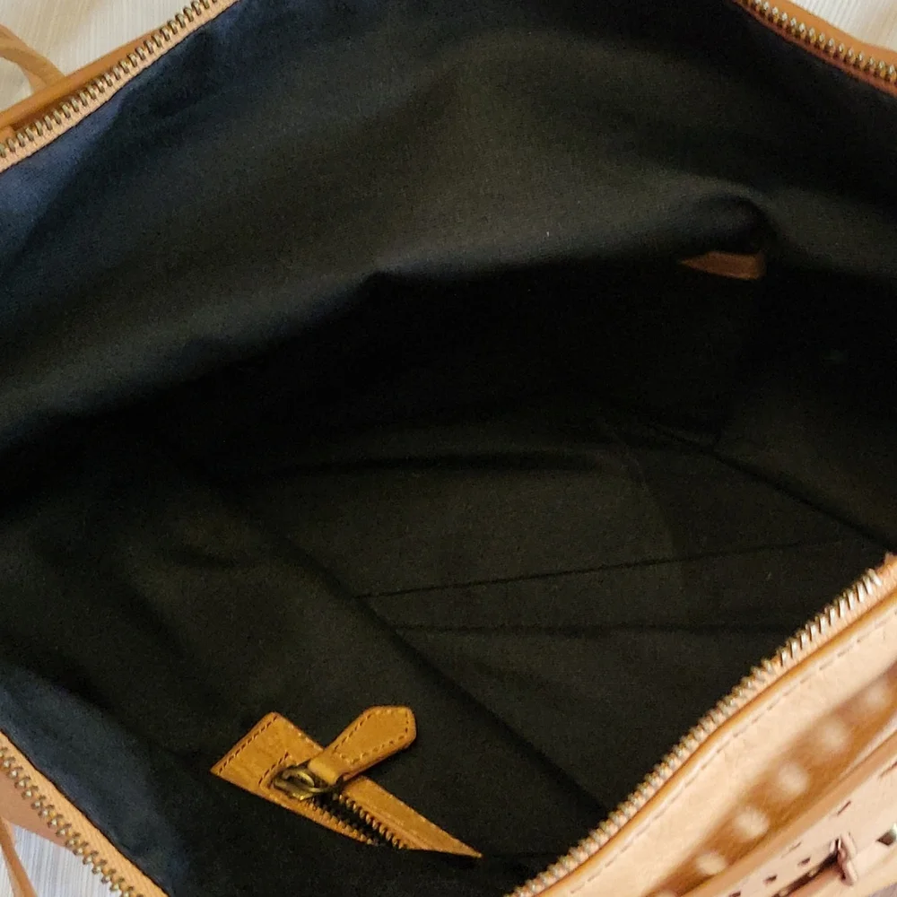 Joelle Hawkens leather bag - Picture 8 of 11
